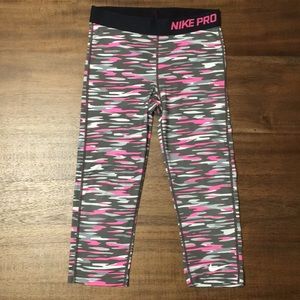 Nike Pro Dri Fit Capri Leggings. Girls Size L.
